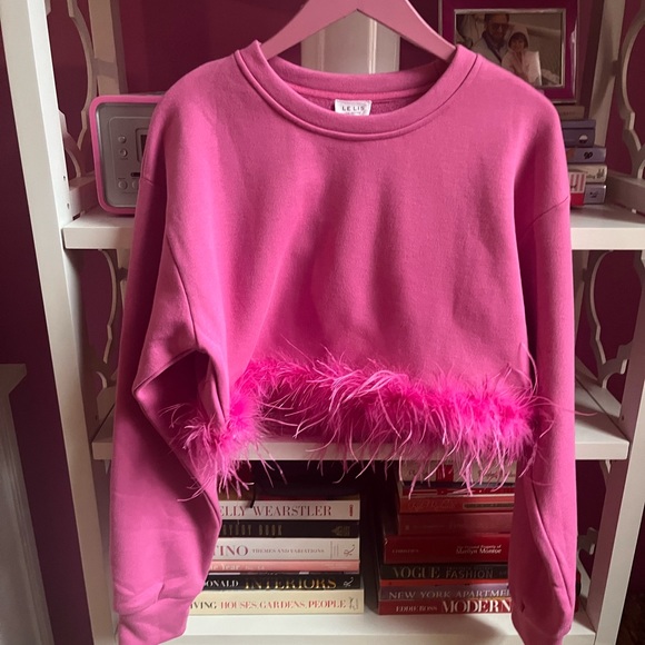 Le Lis Tops - Le Lis pink feather trim crop pullover top XS NWT
